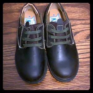 Brand new Florsheim dress shoes.